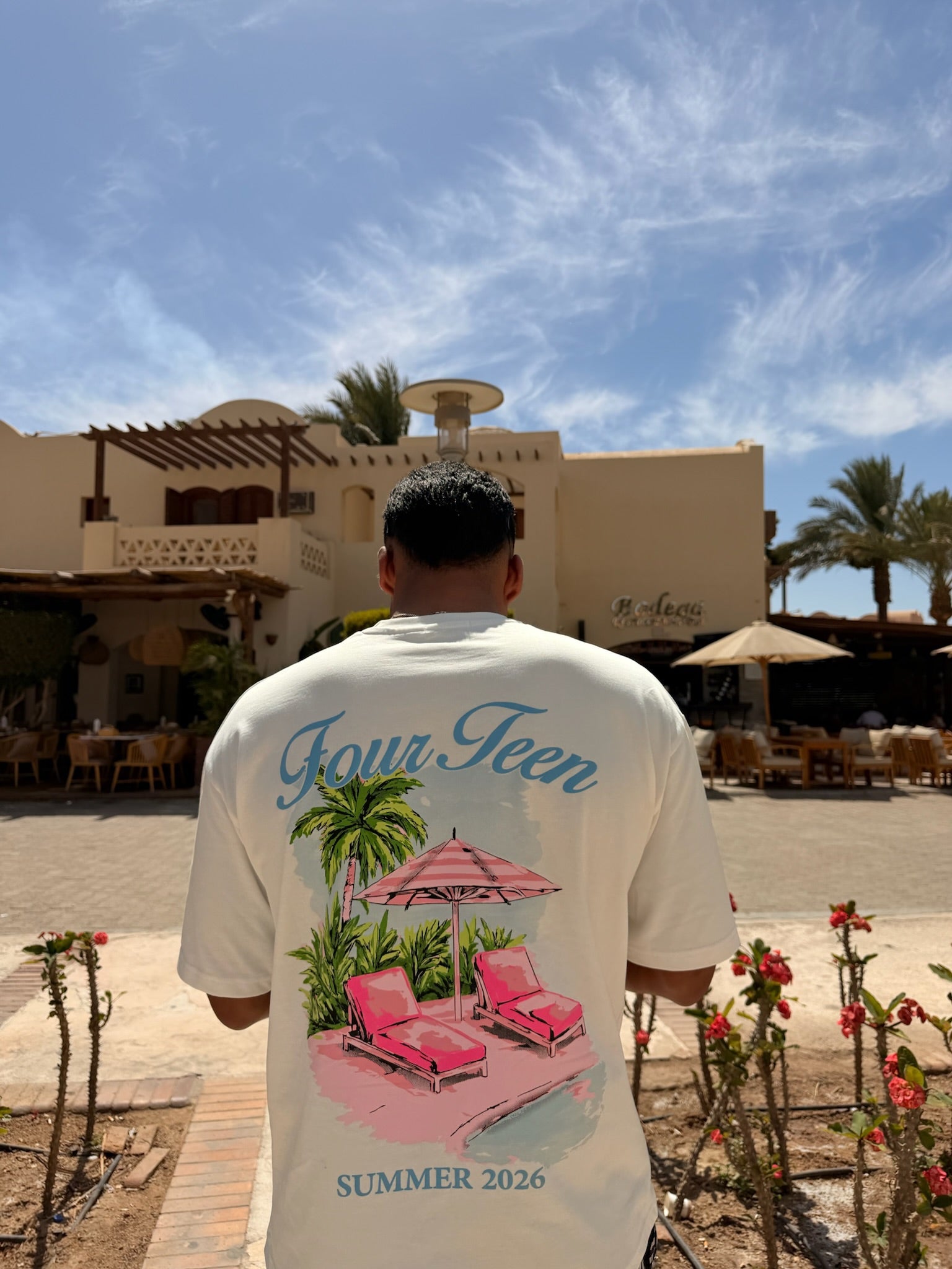 BEACH WHITE T-SHIRT