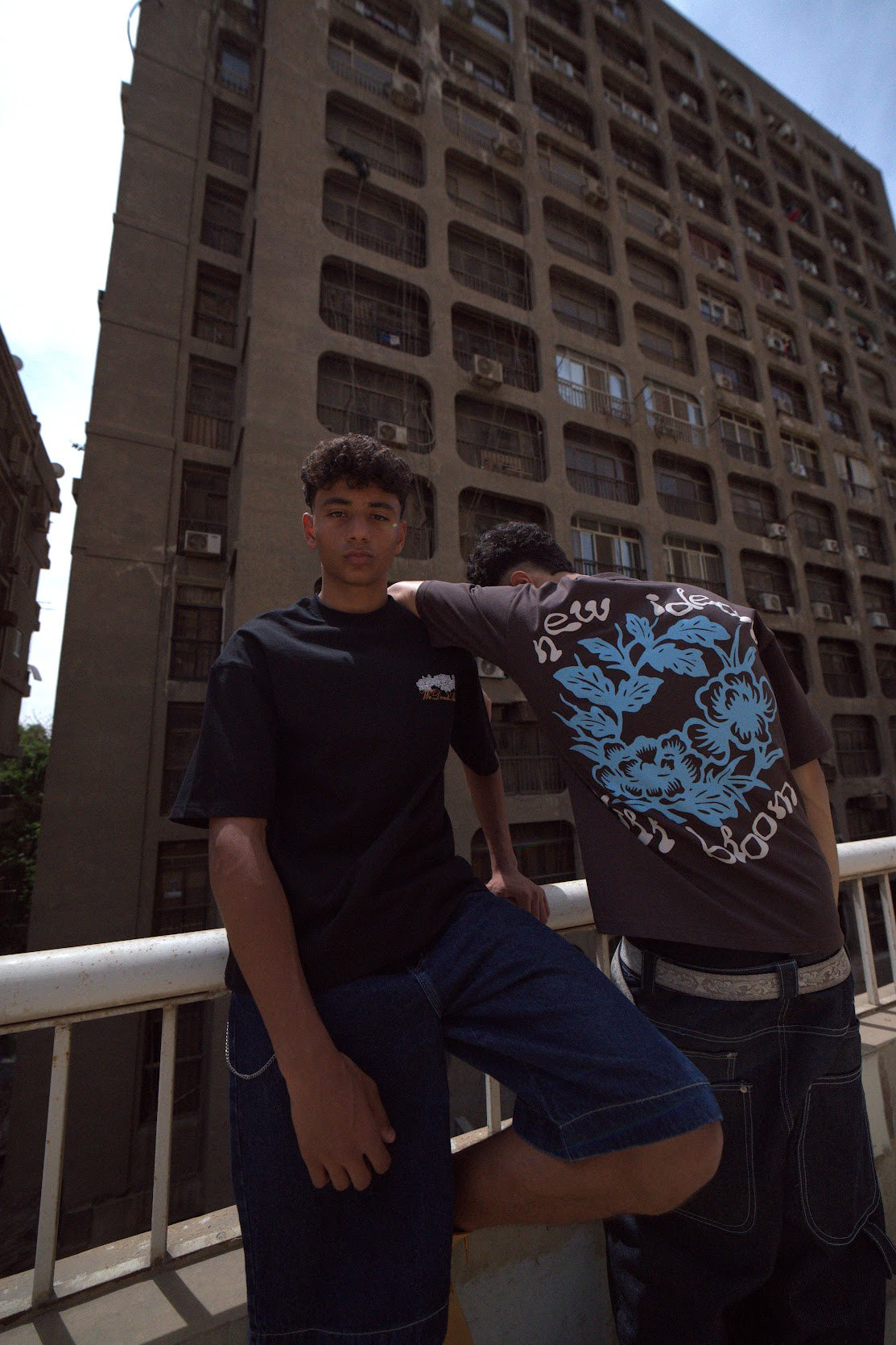 FLOAT BLACK T-SHIRT