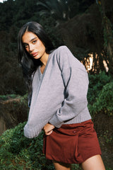 V KNITTED SWEATER GREY